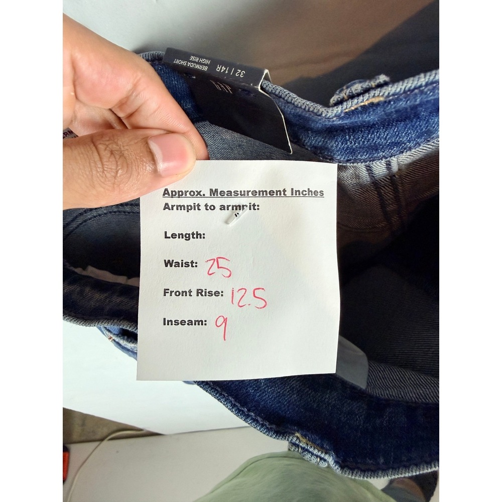 2/$30 New with tags GAP Blue High Rise Bermuda Jean Shorts 32 - Picture 6 of 7